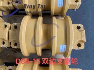 رولر سفلي (بكرة جنزير) بشفة واحدة وشفتين (Single/Double Flange) D85EX-15 - أجزاء الهيكل السفلي للبلدوزر