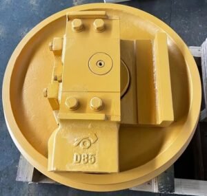 قطع غيار بناء - بلدوزر D85 SD22 - عجلة شد (Idler) - أجزاء الهيكل السفلي